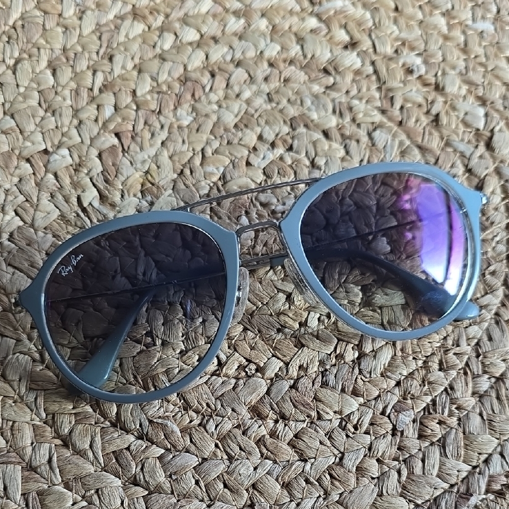 Ray-Ban Gray/Blue Sunglasses With Case